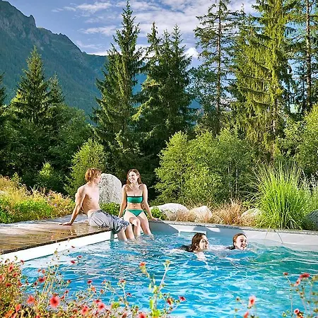 Chalet Les Bossons Chalet Sleeps 10 Pool Wifi Chamonix