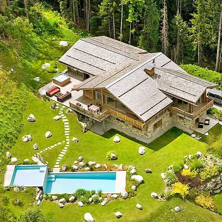 Chalet Les Bossons Chalet Sleeps 10 Pool Wifi Chamonix
